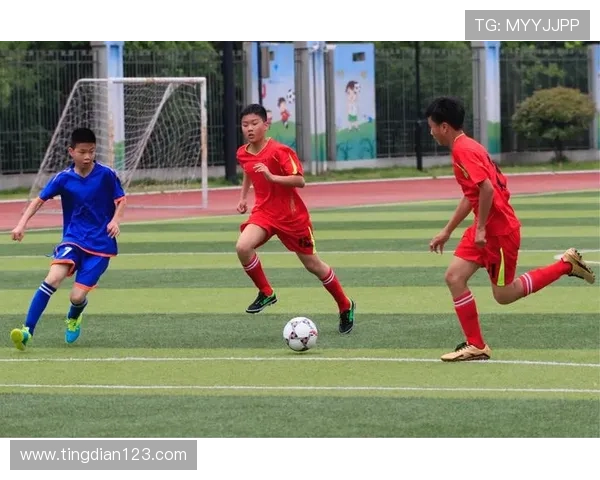 杭州足球队挑战赛表现分析与比赛经验总结 杭州足球队挑战赛表现分析与比赛经验总结